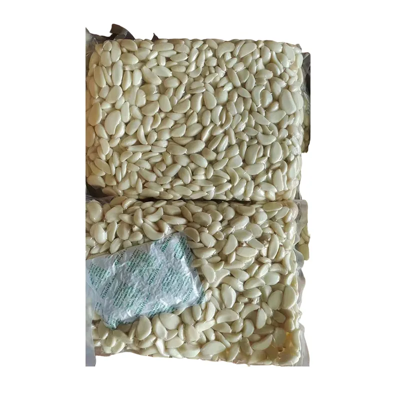 Að frysta skrældan hvítlauk